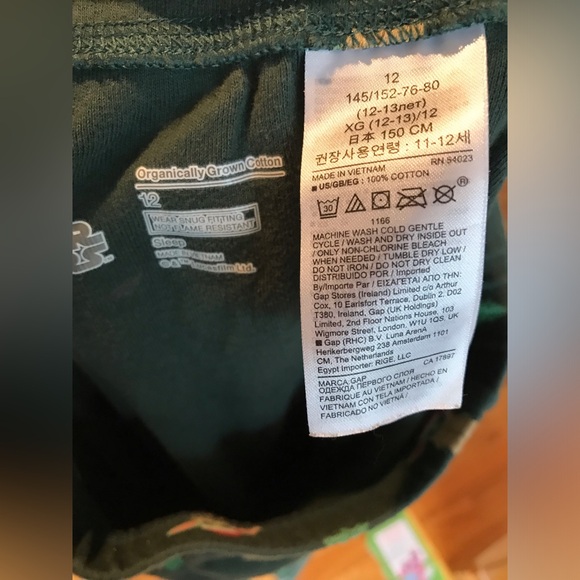 Gap Christmas Baby Yoda size 12 Star Wars pajama set Grogu in EUC zero defects - Picture 3 of 6